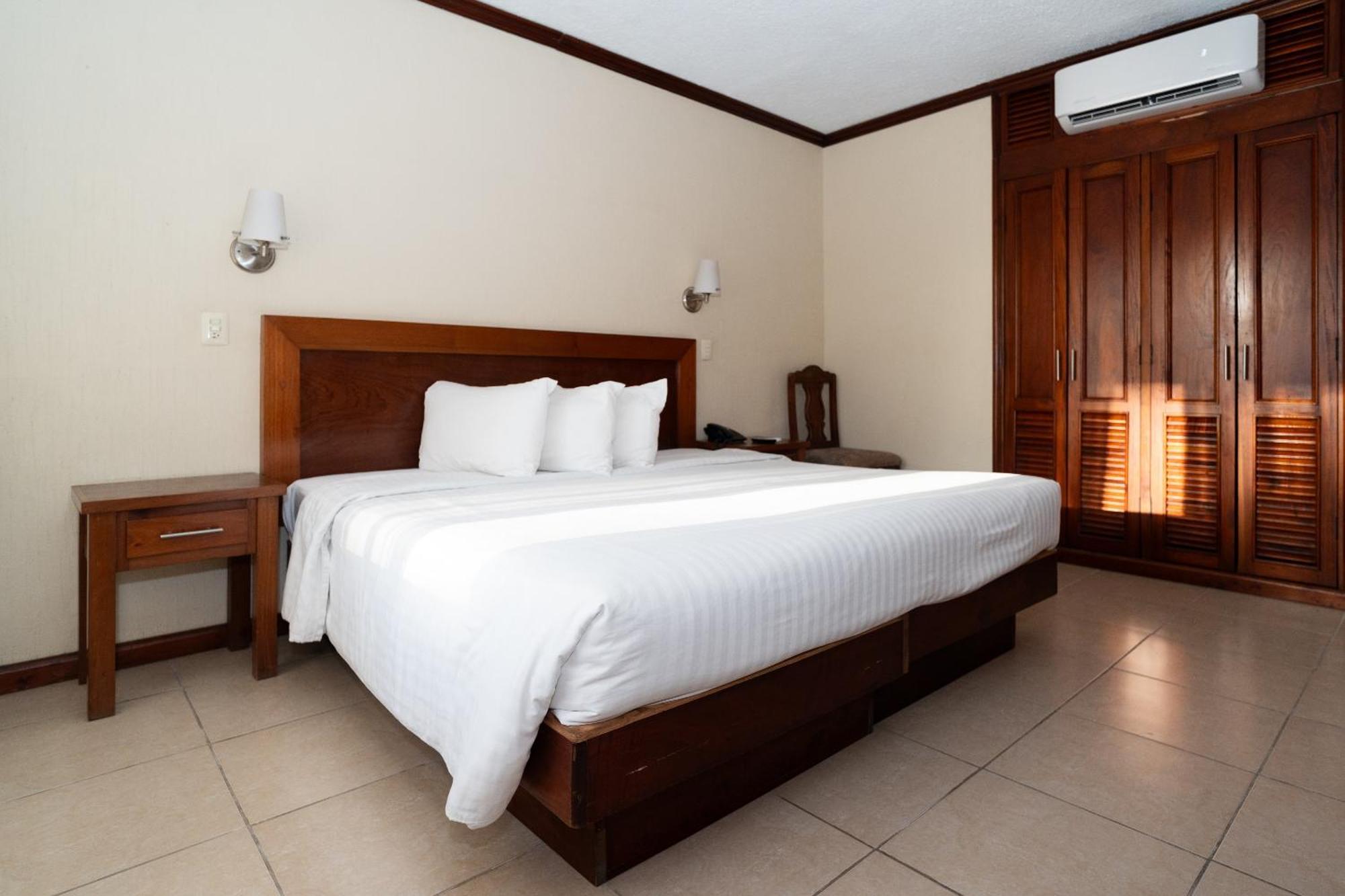 Hotel San Antonio تامبيكو المظهر الخارجي الصورة